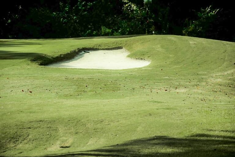 Tour The Course Gates Four Golf & Country Club